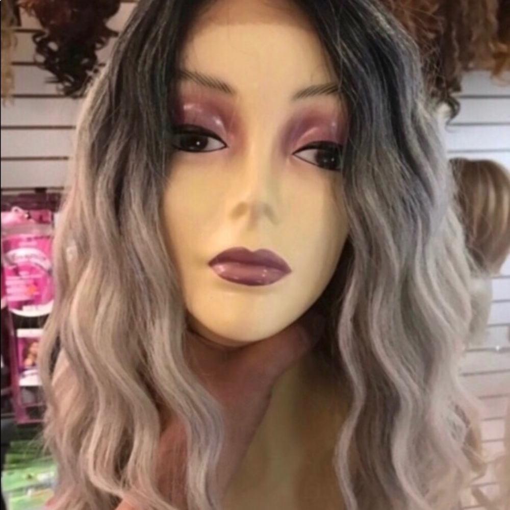 Long grey ombré wig Swisslace Lacefront now available - Picture 5 of 8